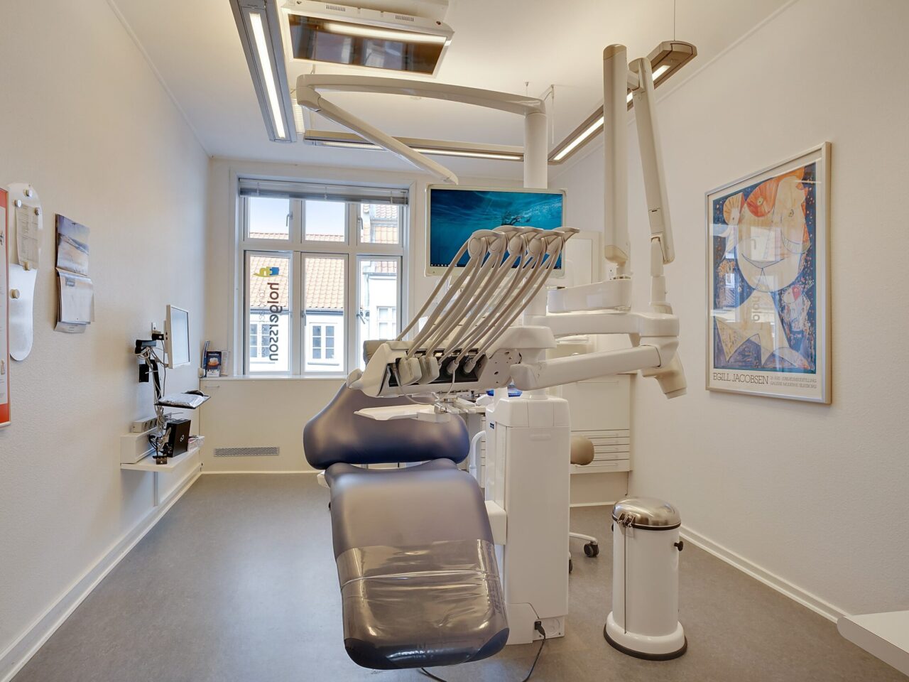Tandlægestol - klinik til leje